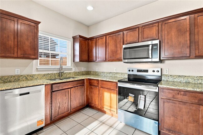 Building Photo - 3207 SW Deerfield Blvd