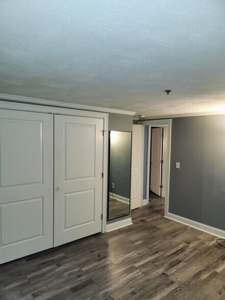 second bedroom - 31 Elliott St