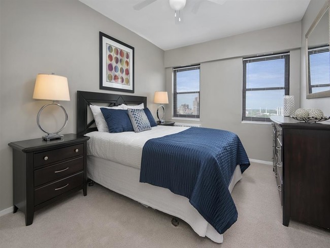 Open Bedroom Floorplan - 5550 S Dorchester