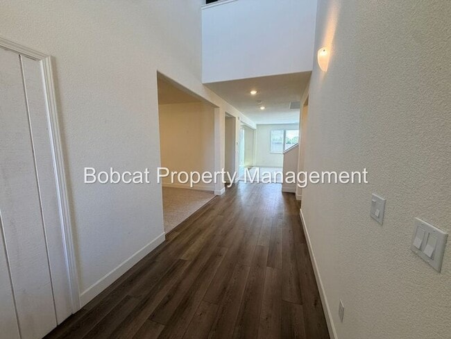 Building Photo - 1751 Boundary Peak St
