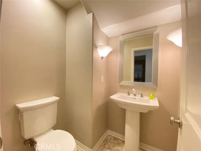 Building Photo - 6430 Sheffield St