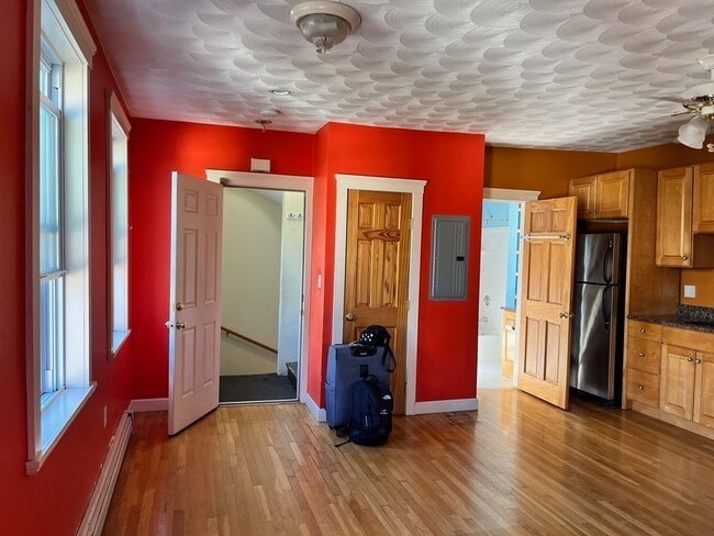 Building Photo - 15 3rd St