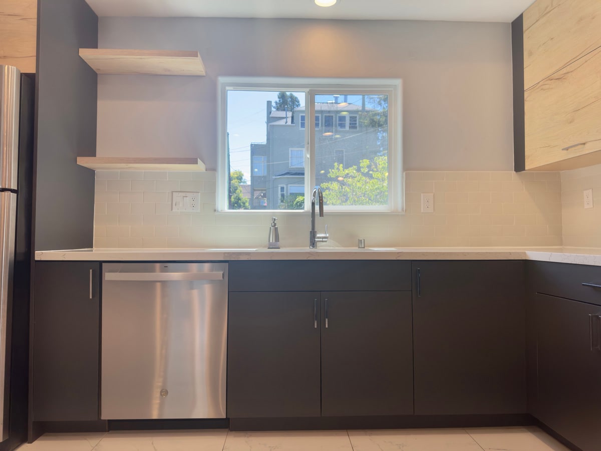 Building Photo - 914 Everett Ave