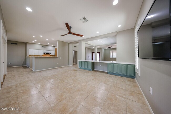 Building Photo - 13507 W Sky Hawk Dr