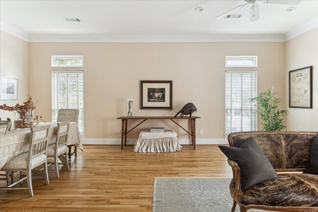 Building Photo - 3515 Yupon St