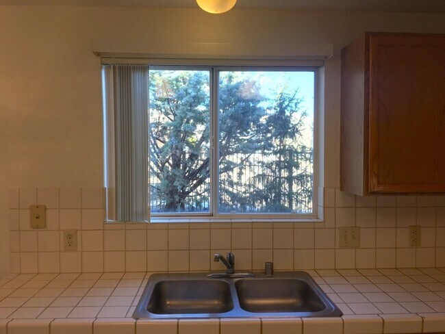Building Photo - NW Reno Two Story - Beautiful Landscaping ...