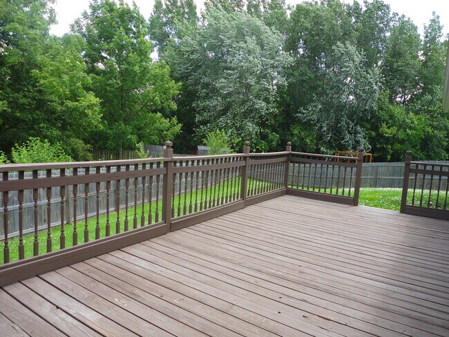 Building Photo - 249 Creekstone Court