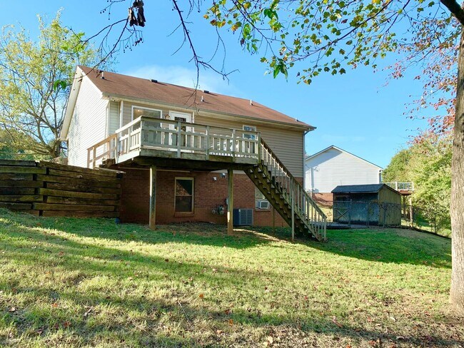 Building Photo - 3401 Oak Lawn Dr