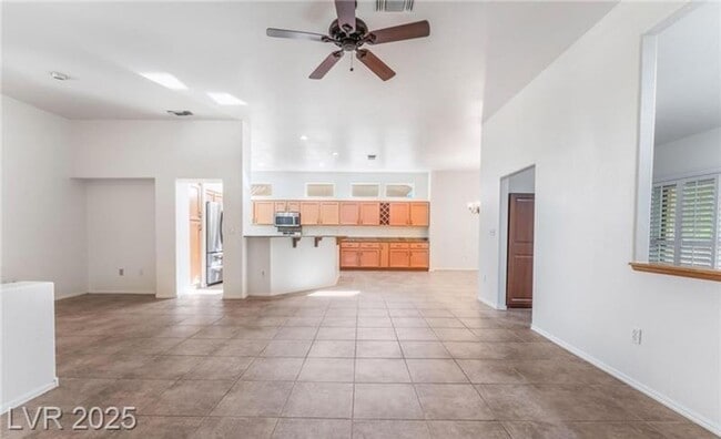 Building Photo - Darling home in Sun City Summerlin featuring 2 bedrooms plus a den!