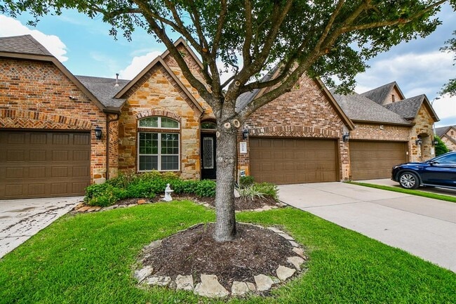 Building Photo - 24210 Madrid Hill Ln