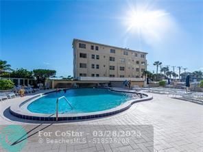 Building Photo - 1012 N Ocean Blvd