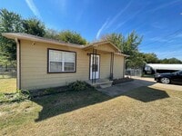 Building Photo - 2 bedroom House near Downtown BA