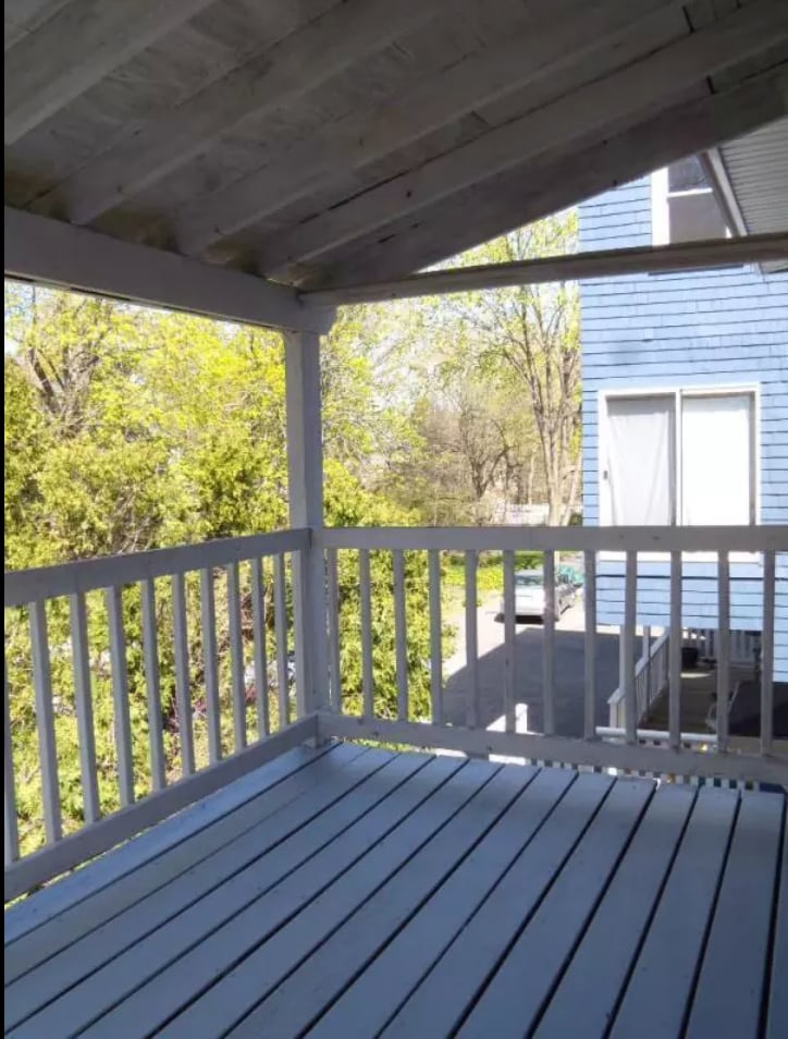 Building Photo - 48 Standish St