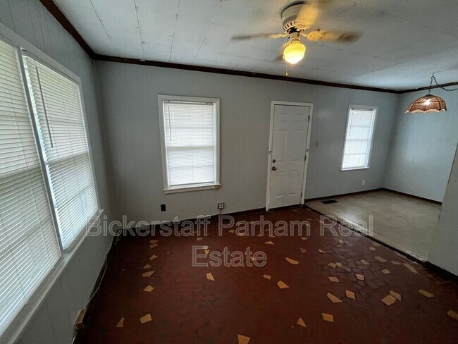 Building Photo - 3501 Third Avenue