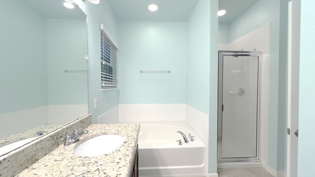 Building Photo - 1088 Avila Ln