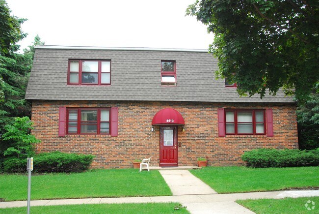 Primary Photo - 4410 Dwight Dr