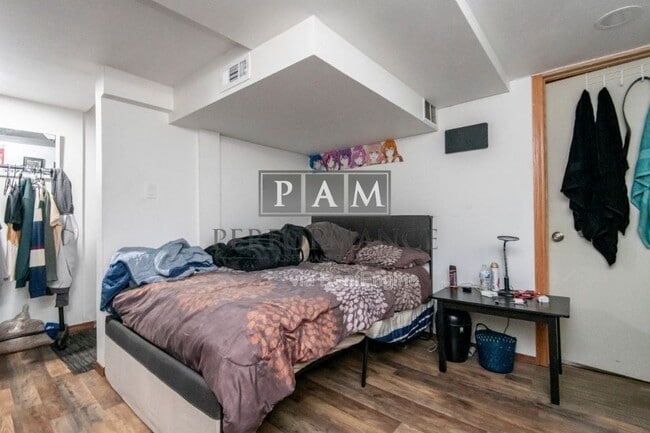 Building Photo - 3876 S Brust Ave