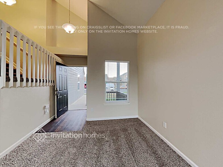 Building Photo - 19106 E Carmel Cir