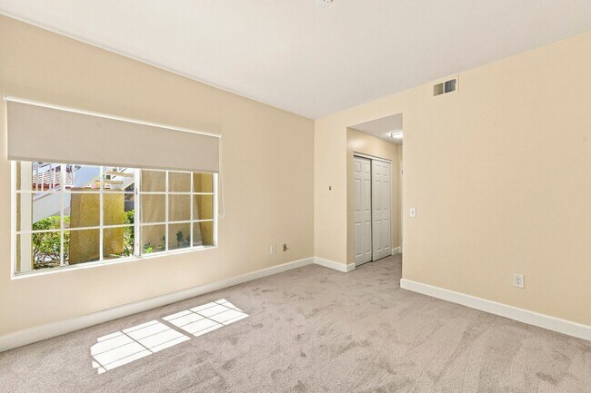 Building Photo - 3836 Creststone Pl