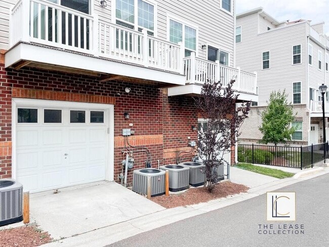 Building Photo - 9616 Wesbourne Dr