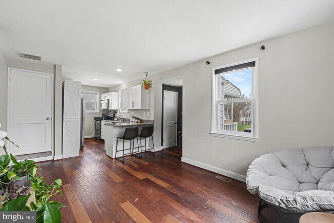 Building Photo - 2507 Glencoe Rd