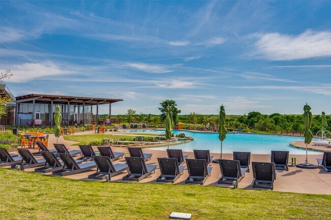 Building Photo - 11112 Lacey Oak Ridge