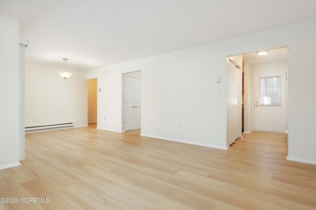 Building Photo - 38 Medford Ct