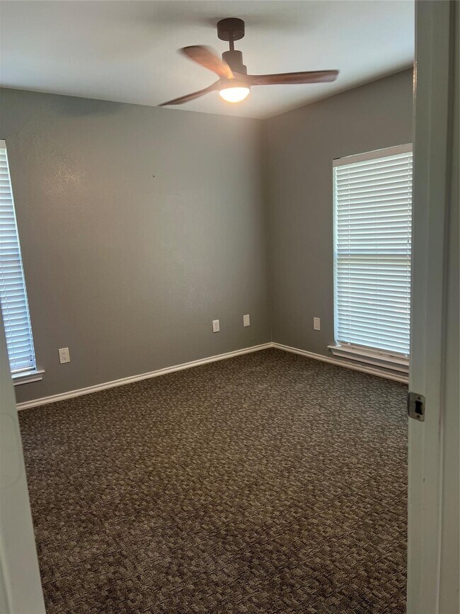 Building Photo - 6201 Baymar Ln