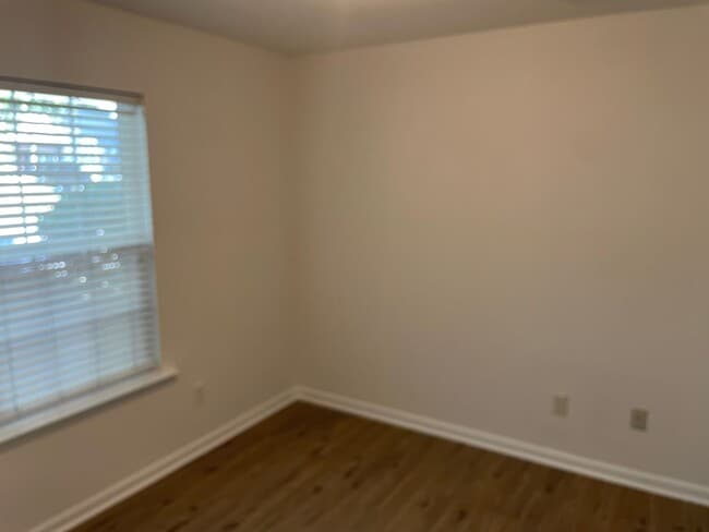 Building Photo - Cozy Two Bedroom Condo Close to Ft. Jackson!