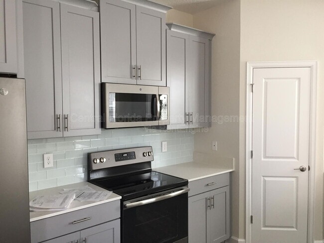 Building Photo - 12076 Theme Alley