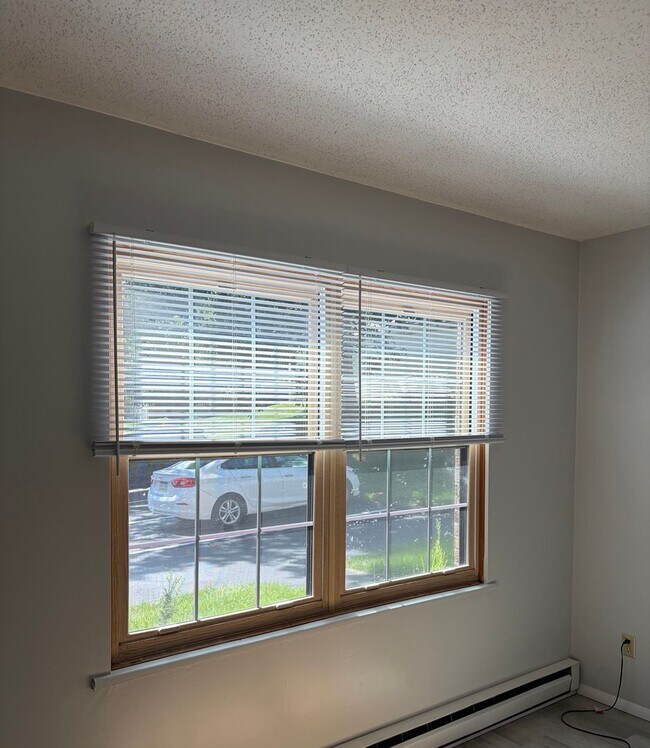 Building Photo - 920 Galen Dr