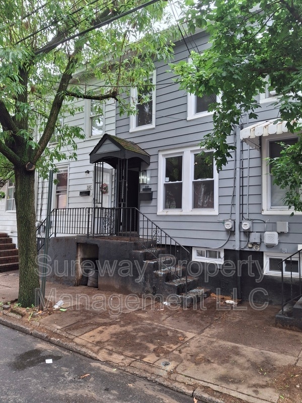 Building Photo - 183 Washington St