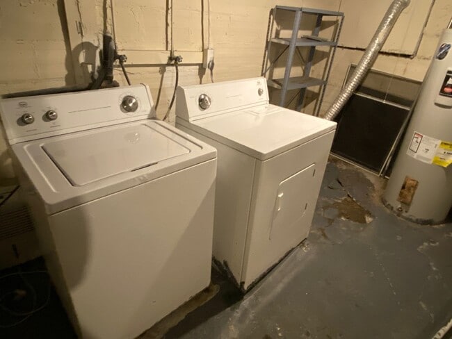 Building Photo - Hunter Ave 1438-1440 MLR