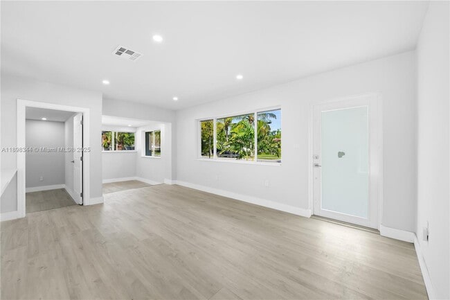 Building Photo - 8560 SW 126th Terrace