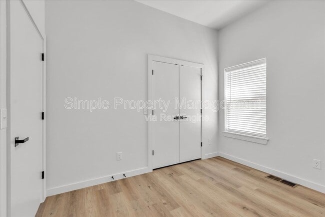 Building Photo - 1625 NW 16th St