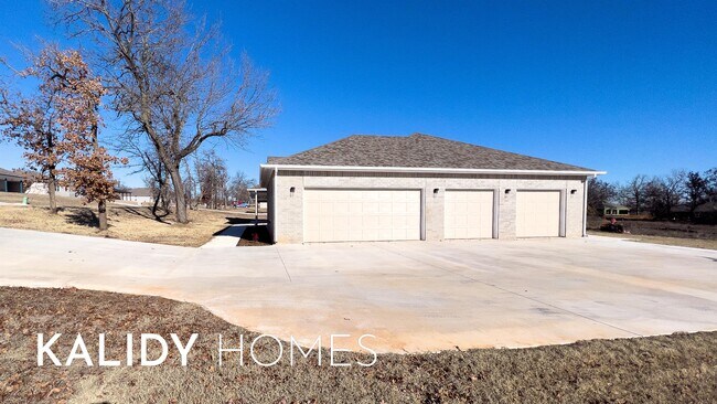 Building Photo - 1832 Kalidy Dr