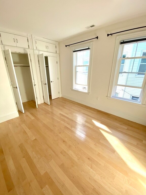Building Photo - 24 Hall St