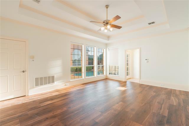 Building Photo - 4465 Longfellow Dr