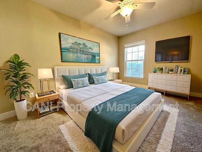 Building Photo - 12244 Pescara Ln