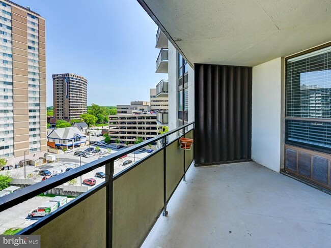 Building Photo - 205 E Joppa Rd