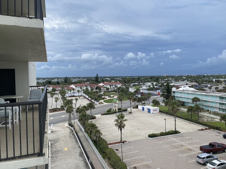 Building Photo - 2615 S Atlantic Ave