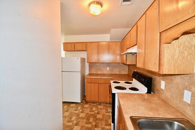 Building Photo - 4003 Doraine Ct