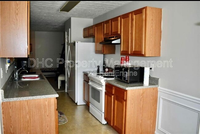 Building Photo - 2812 Vining Ridge Terrace
