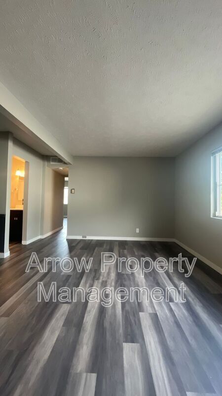 Building Photo - 1215 E Street-12