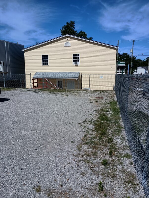 Building Photo - 21-D S Main St