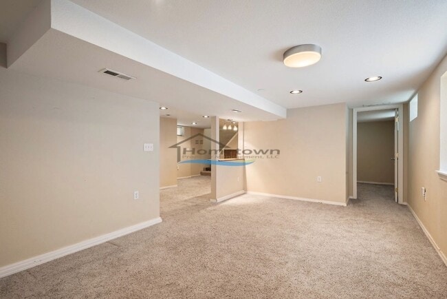 Building Photo - Well-Maintained 3 Bed 2 Bath Cottage in Do...