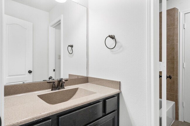 Building Photo - 8102 Little Scarlet St