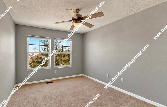 Building Photo - 5 bedroom home in Los Milagros