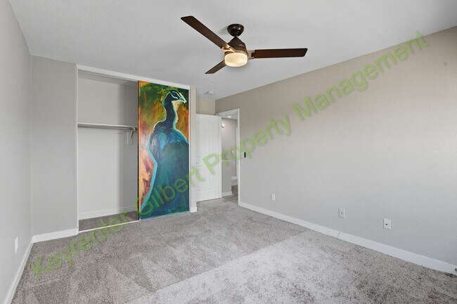 Building Photo - 5 bed / 2.5 bath Home in the San Tan Heigh...