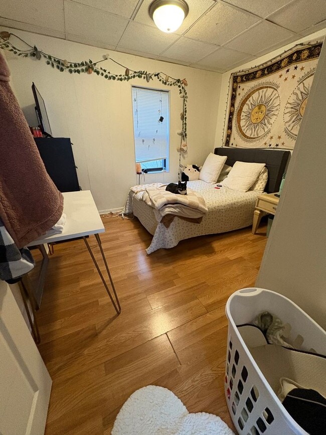 Building Photo - 2 Bedroom 1 Bathroom Single Family Home On The North Side